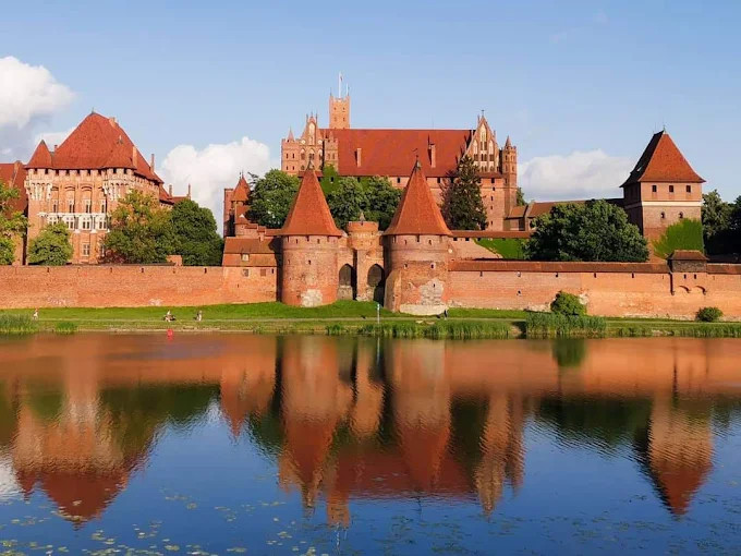Castillo de Malbork - castillo de ladrillo más grande del mundo
